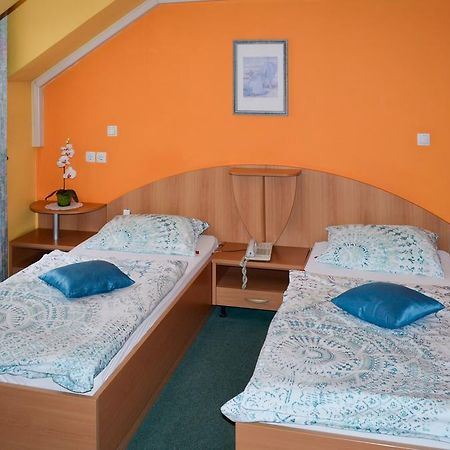 Penzion Gostilna Keber Domžale Exteriér fotografie
