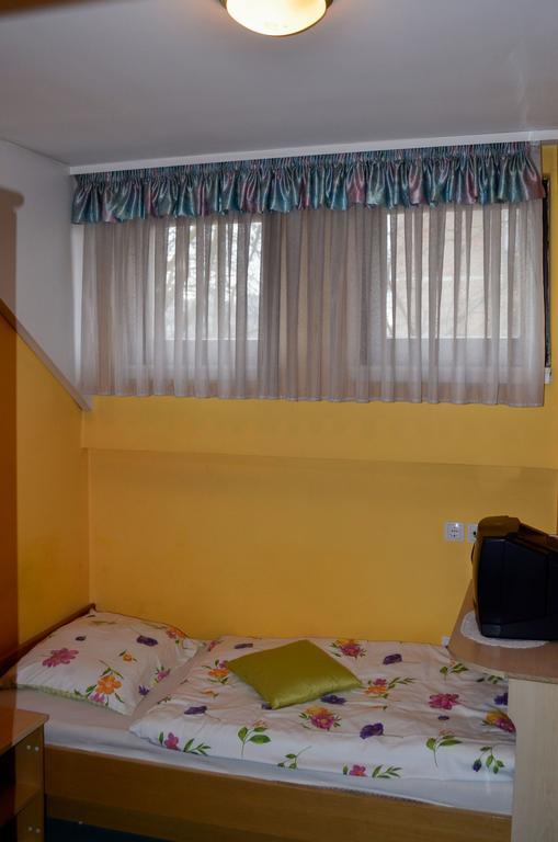 Penzion Gostilna Keber Domžale Exteriér fotografie